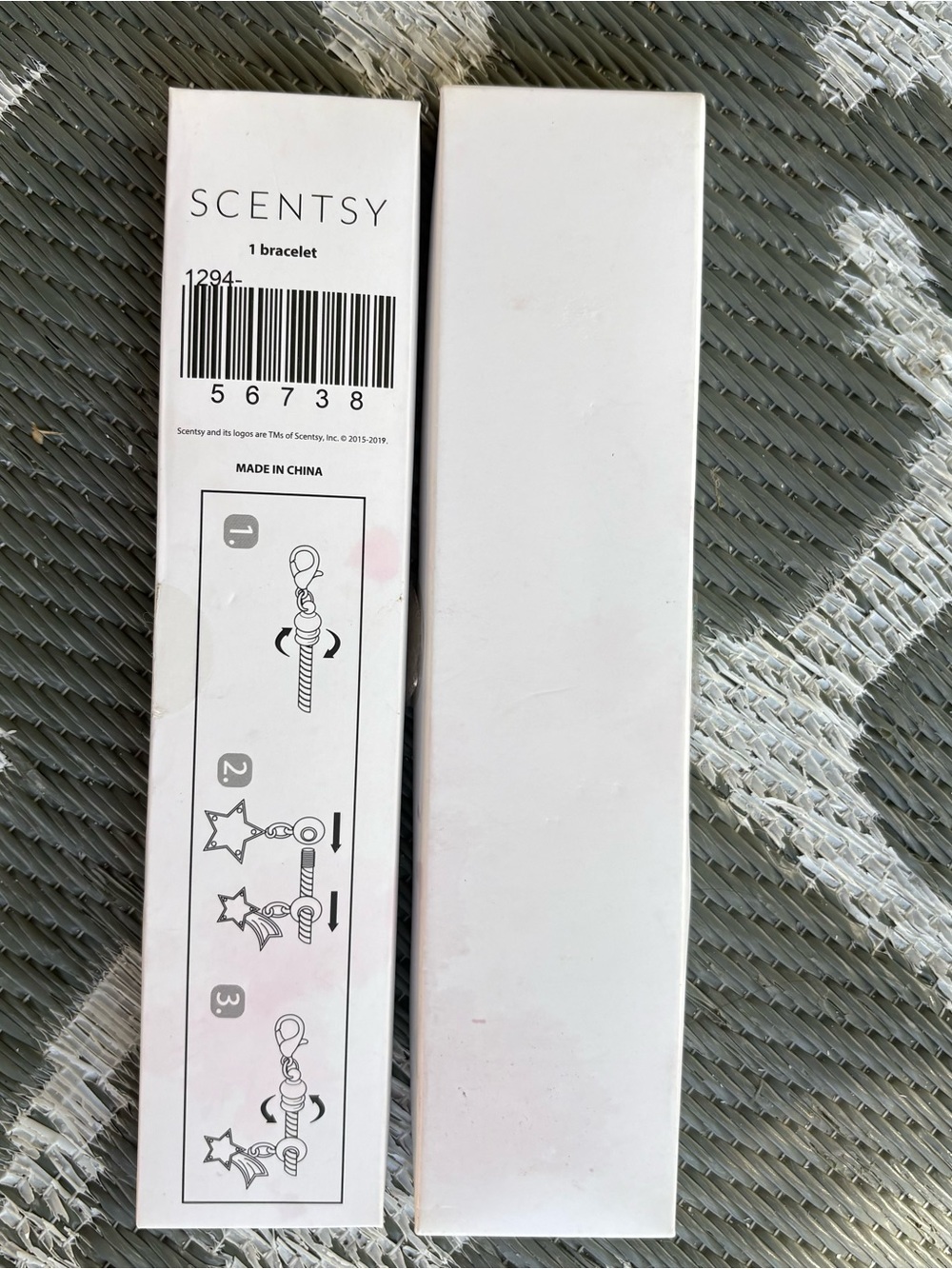 Scentsy White Bracelet Charm Set - White Packaging